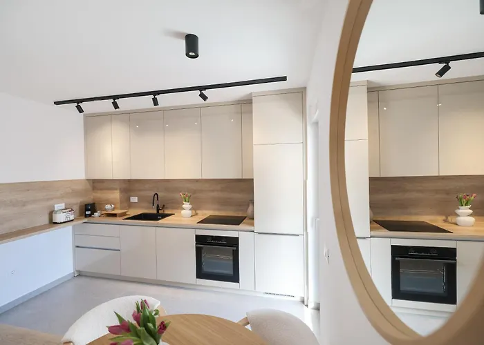 Nika شقة زادار